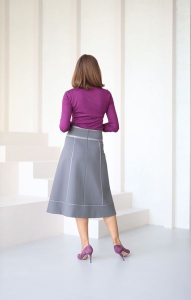 Jersey skirt, grey with eco-leather trim photo