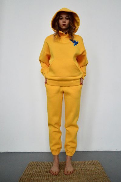 Худі з вишивкою жовтий фото Худі з вишивкою жовтий фото